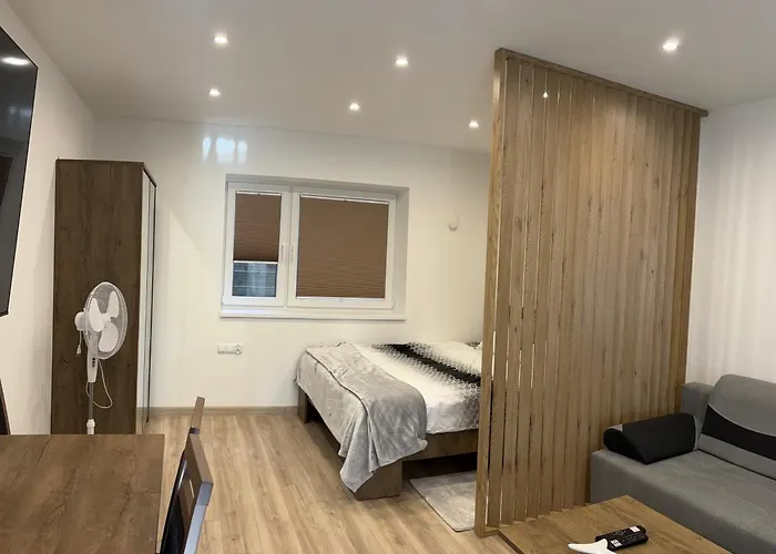 Na Kowancu 2 公寓 *